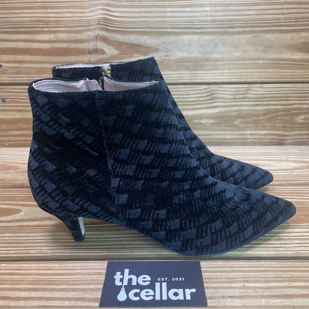 Anthropologie Womens 9.5 Kitten Heel Ankle Booties Black Velvet Pointed Toe Boot